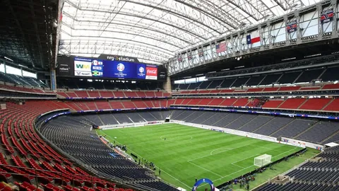 “独霸篮坛！连续三天三连胜，近四战豪取三胜，独行侠激战篮网，巅峰对决即将开启！”